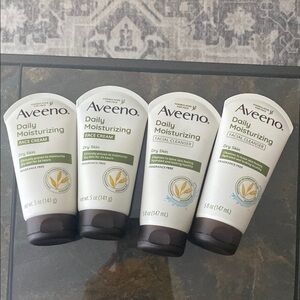 Aveeno Daily Moisturizing Face Cream and Cleanser Set
